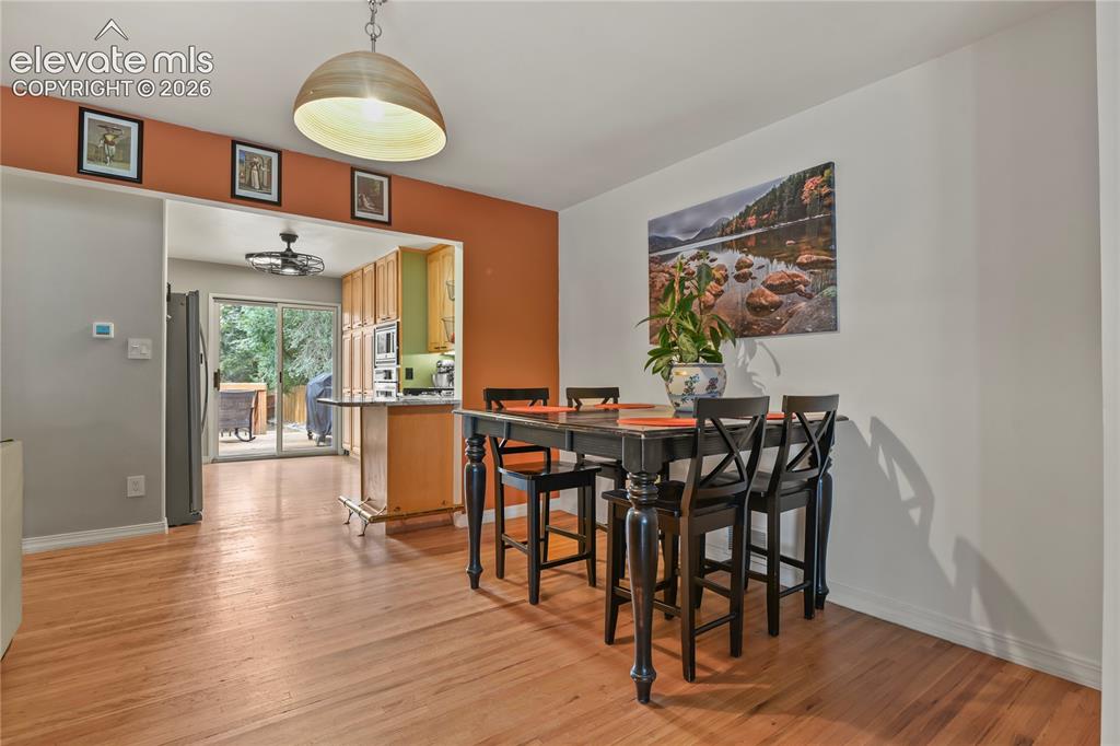 Image 13 of 48: Dining Area