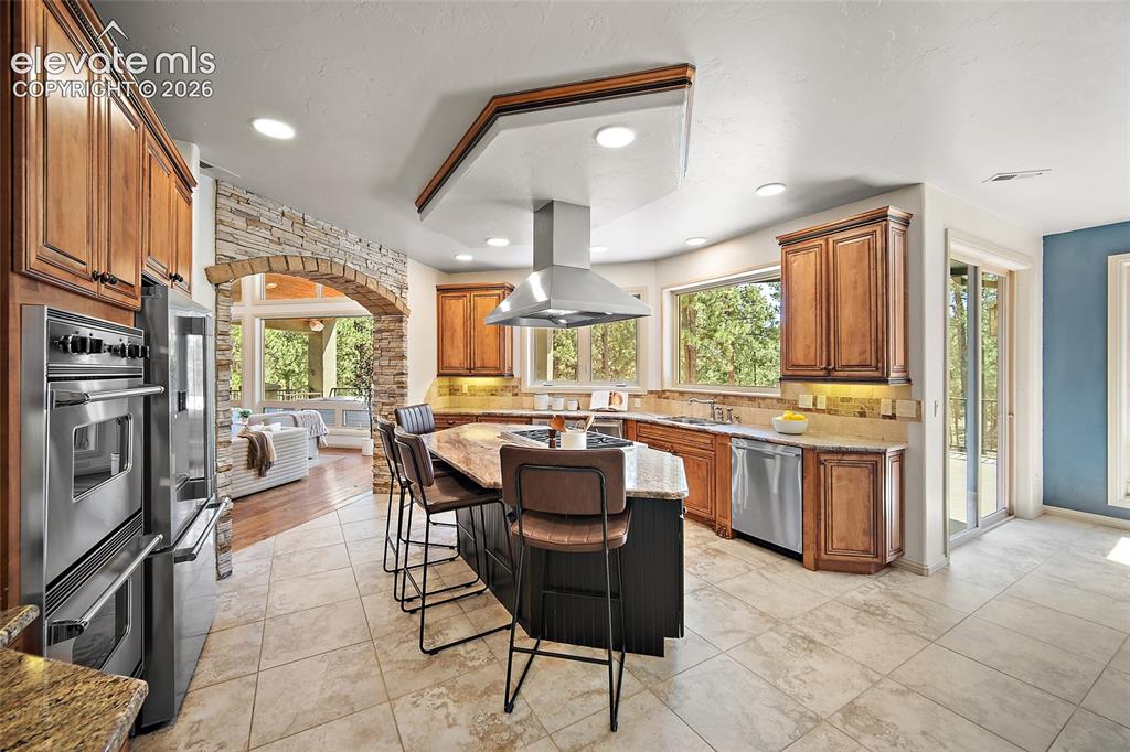 Image 8 of 42: Kitchen