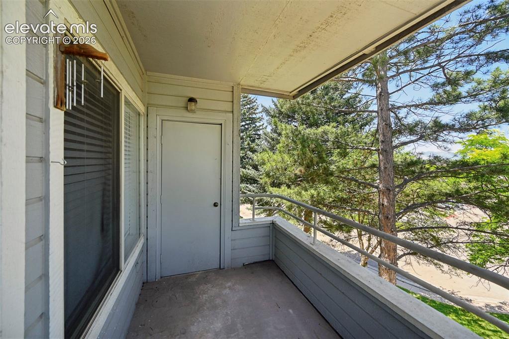Image 19 of 21: Balcony