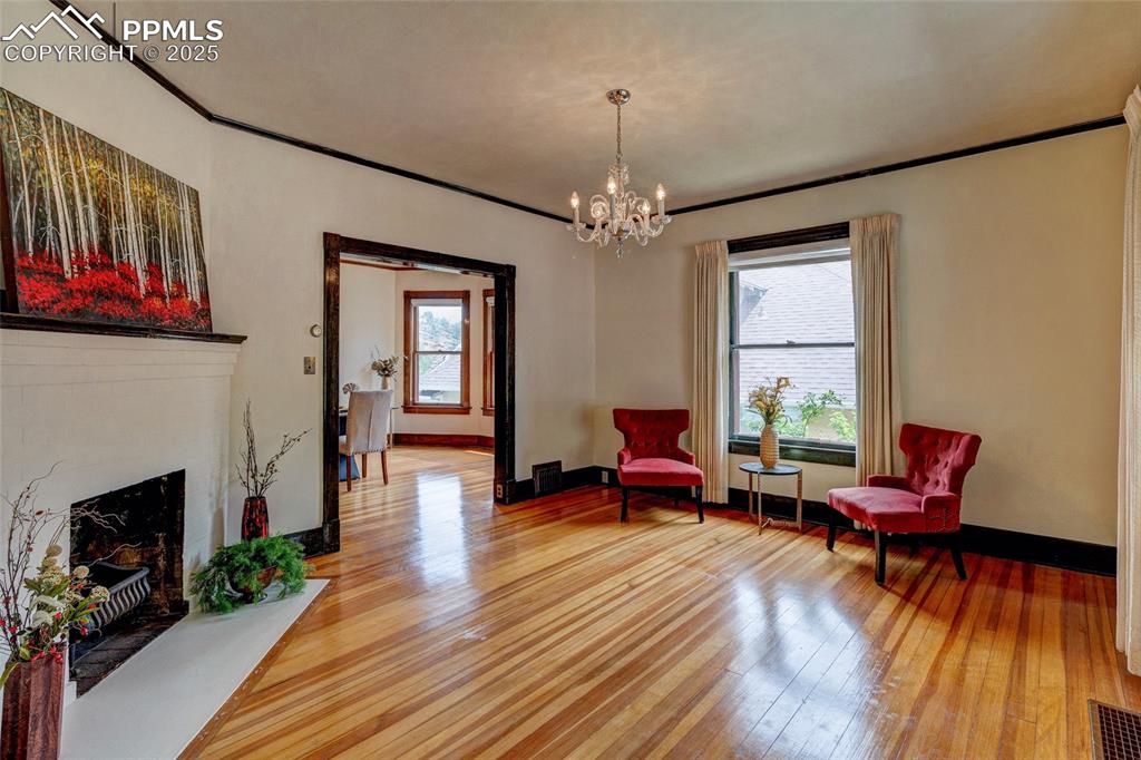 Image 8 of 37: Living Room
