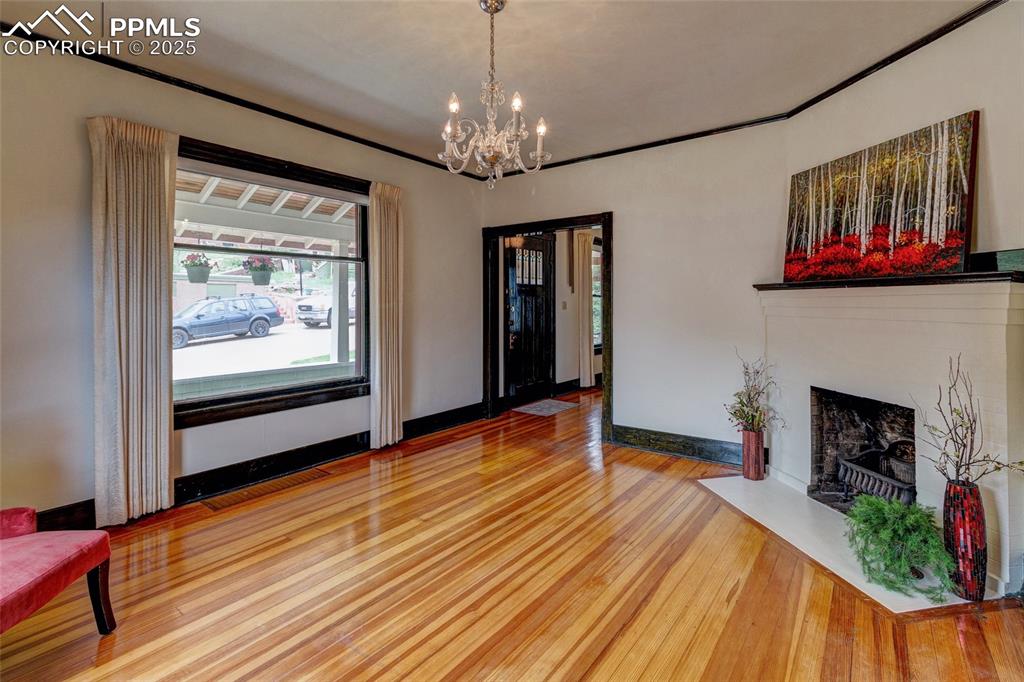Image 9 of 37: Living Room
