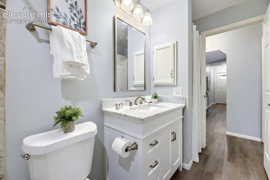 Image 15 of 29: Bathroom