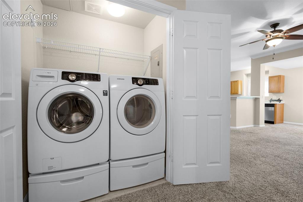 Image 23 of 43: Laundry