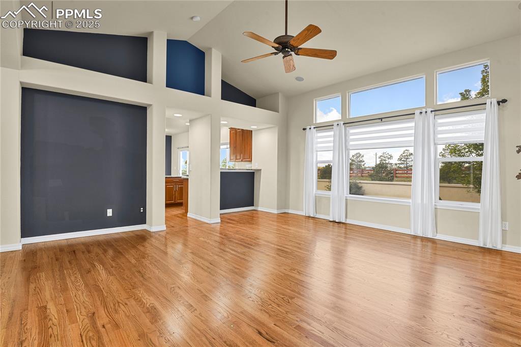 Image 15 of 50: Living Room