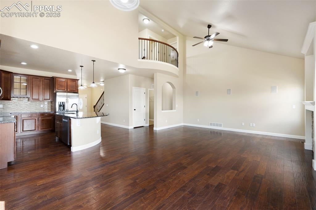 Image 15 of 49: Living Room