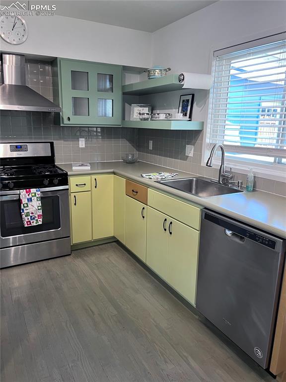 Image 12 of 30: View of kitchen - color correct