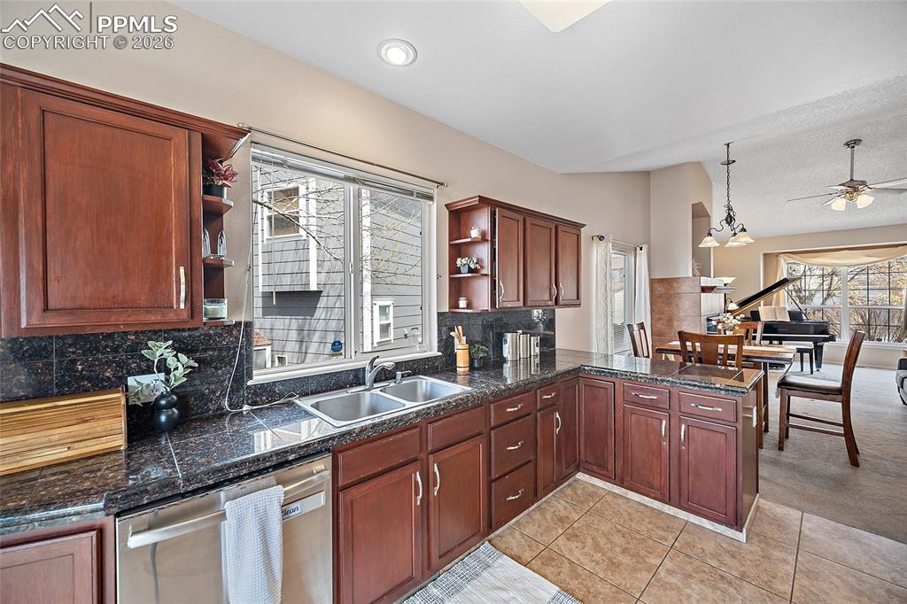 Image 11 of 47: Kitchen