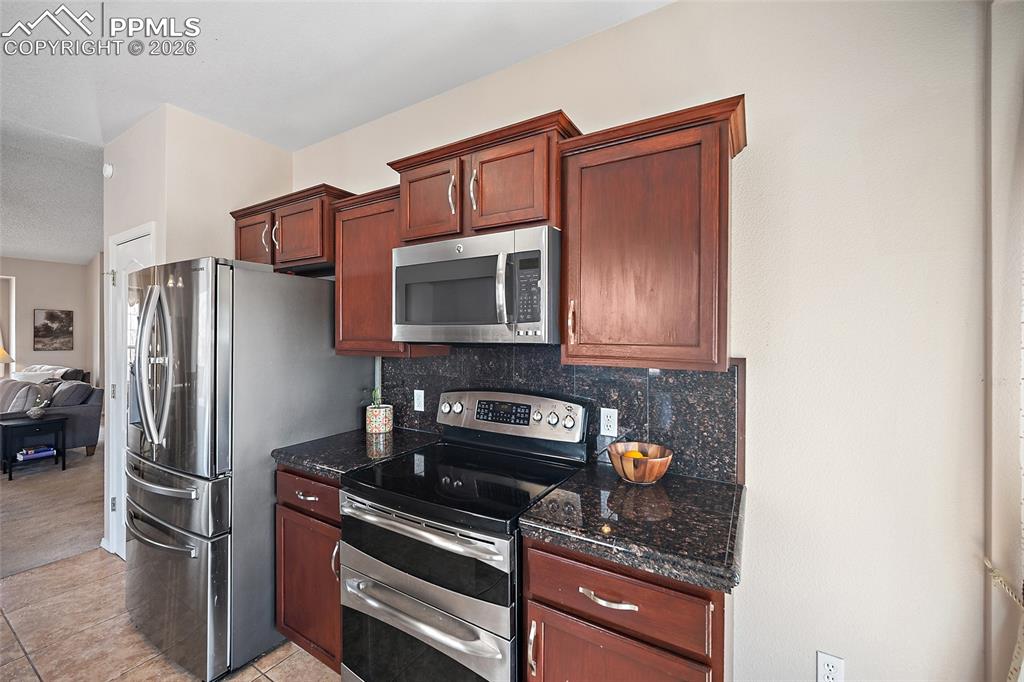 Image 13 of 47: Kitchen