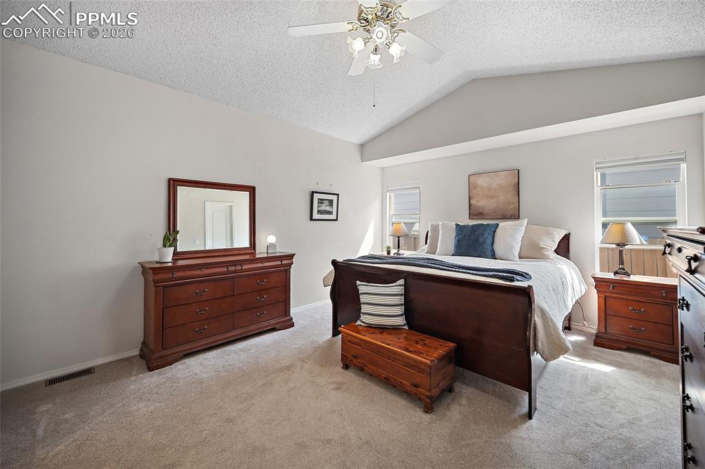 Image 17 of 47: Bedroom