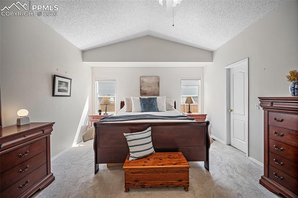 Image 18 of 47: Bedroom