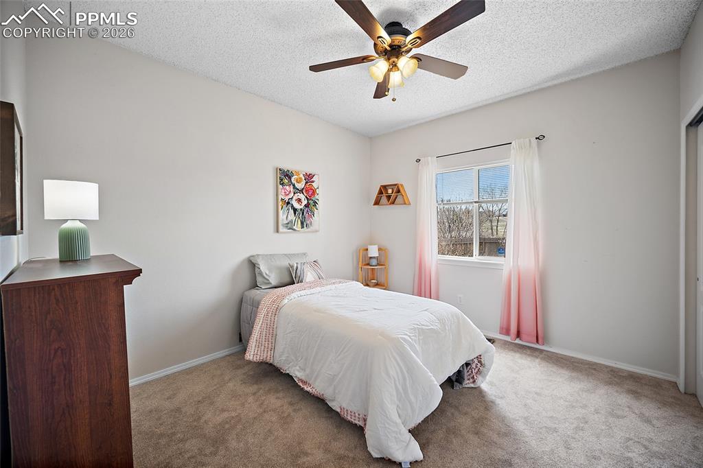 Image 21 of 47: Bedroom