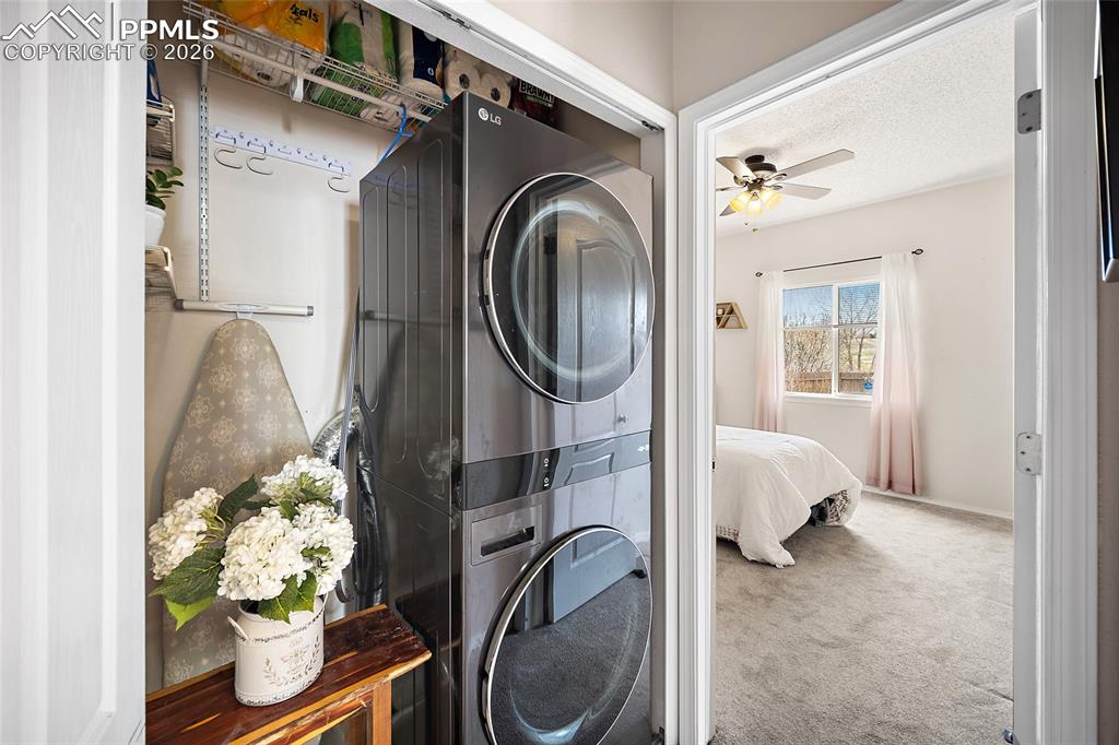 Image 24 of 47: Laundry