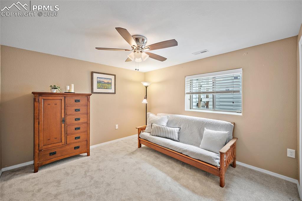 Image 35 of 47: Bedroom