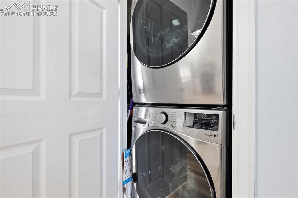 Image 11 of 24: Laundry