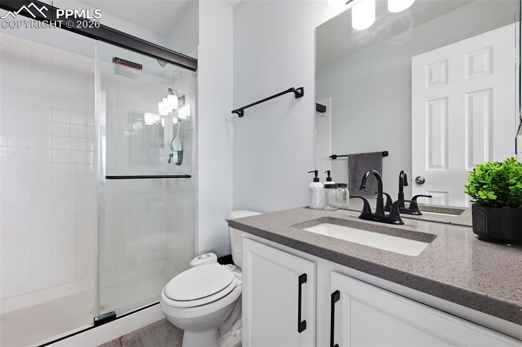 Image 15 of 24: Bathroom