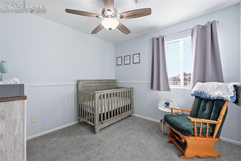 Image 18 of 24: Bedroom