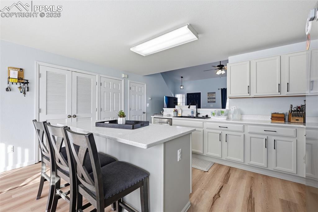 Image 9 of 24: Kitchen