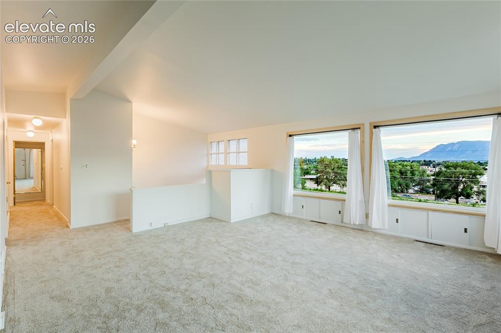 Image 50 of 50: Great Room