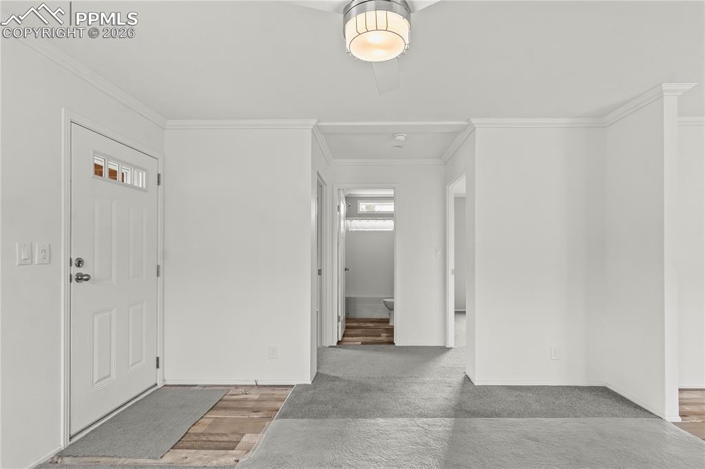 Image 18 of 29: Entry