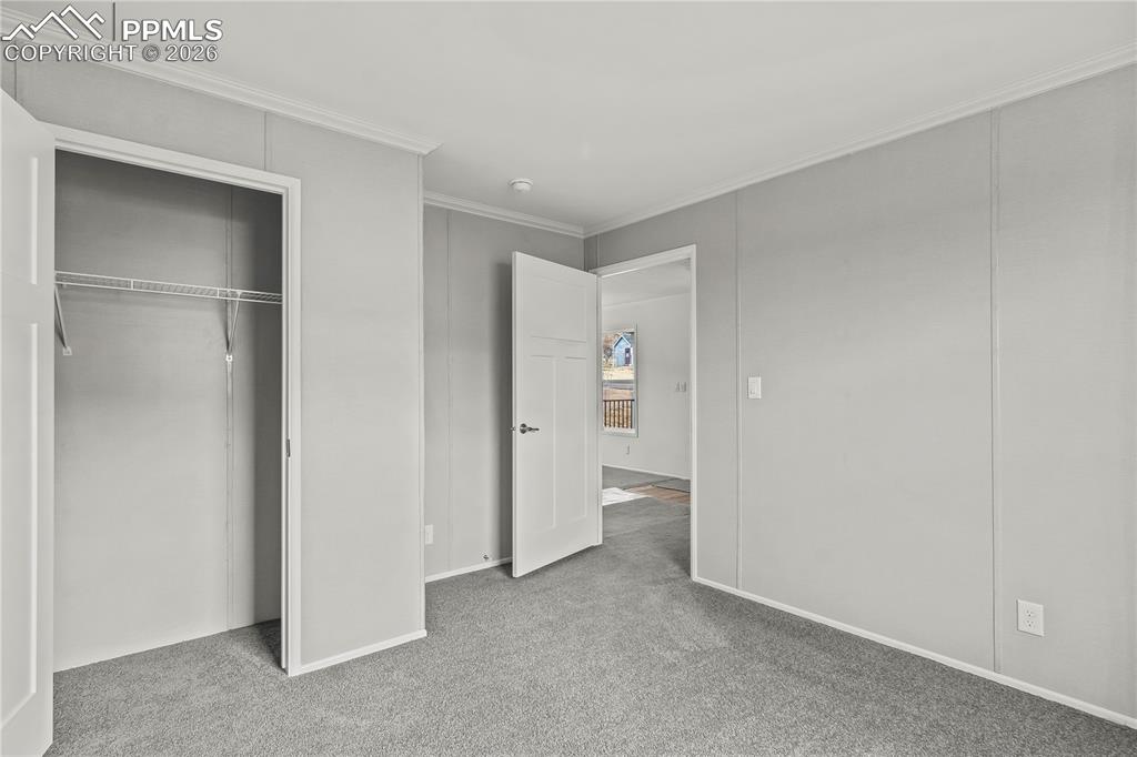 Image 21 of 29: Bedroom