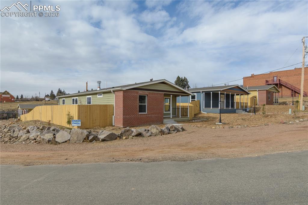 Image 27 of 29: Front of Structure