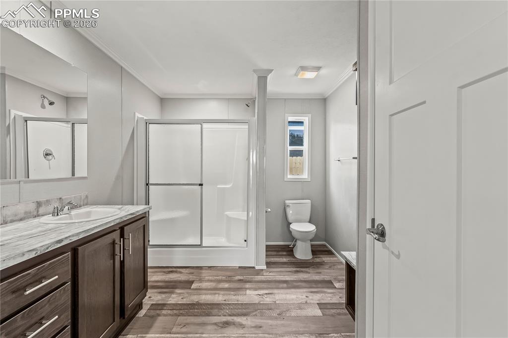 Image 5 of 29: Bathroom