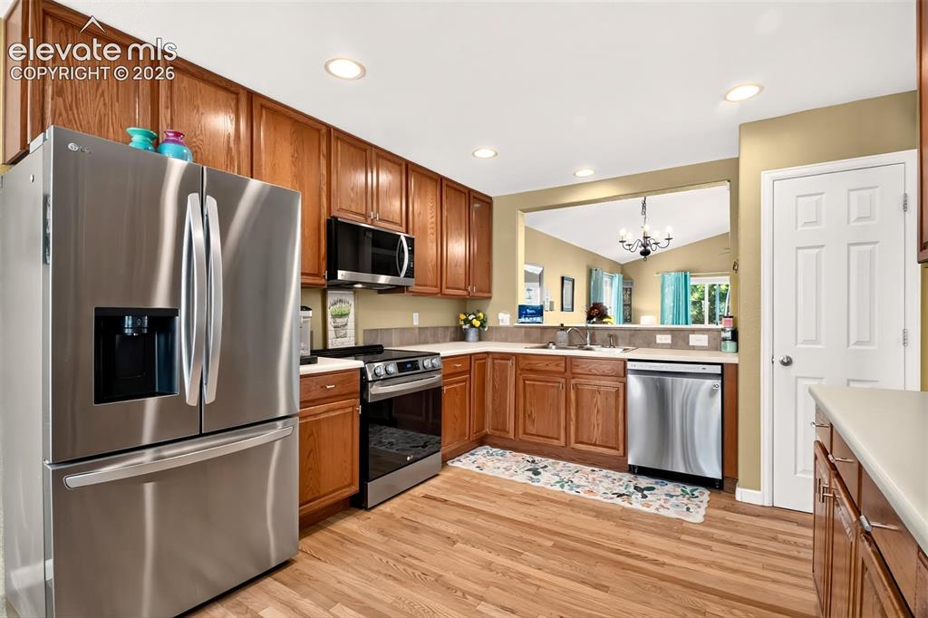 Image 5 of 35: Kitchen