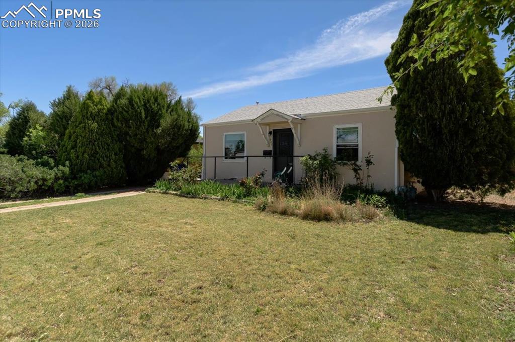 Image 2 of 20: Front of Structure