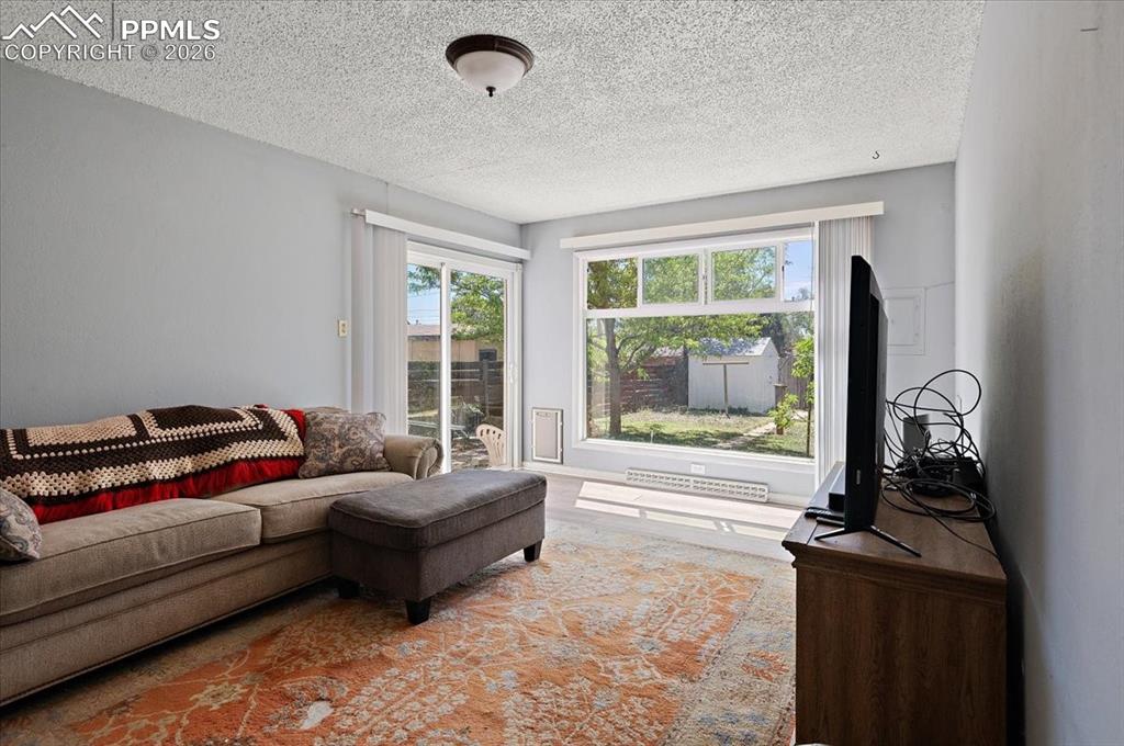 Image 5 of 20: Living Room