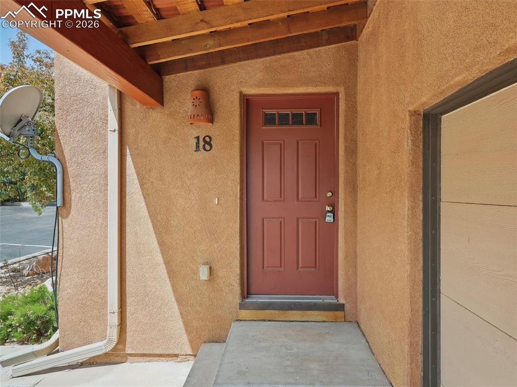 Image 3 of 41: Entry