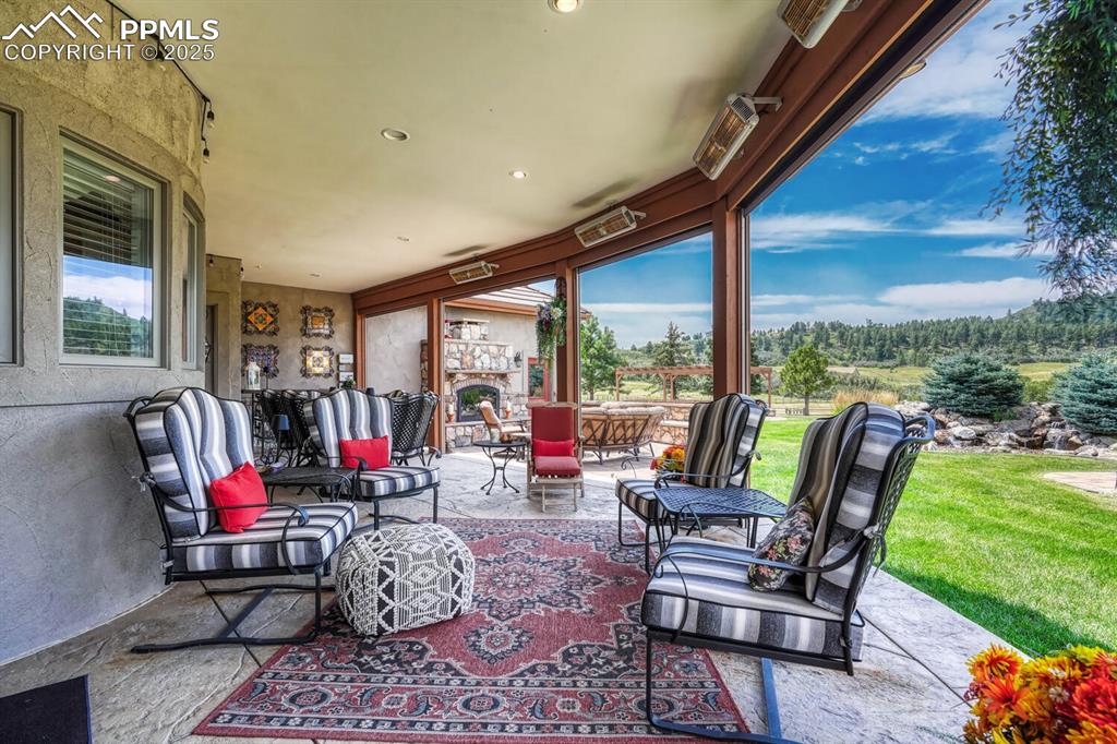 Image 40 of 50: Patio