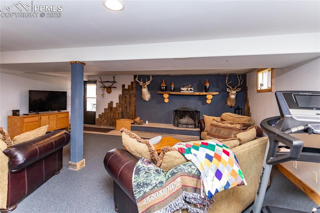 Image 21 of 41: Family Room