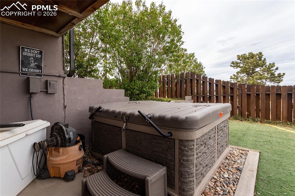 Image 32 of 41: Hot Tub