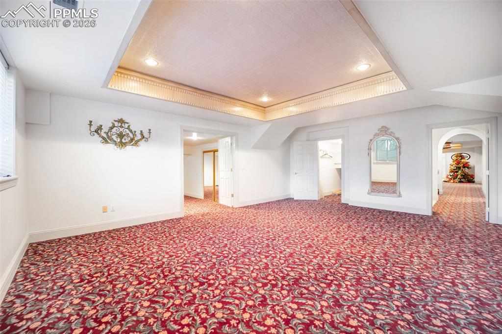 Image 35 of 50: Flex Space