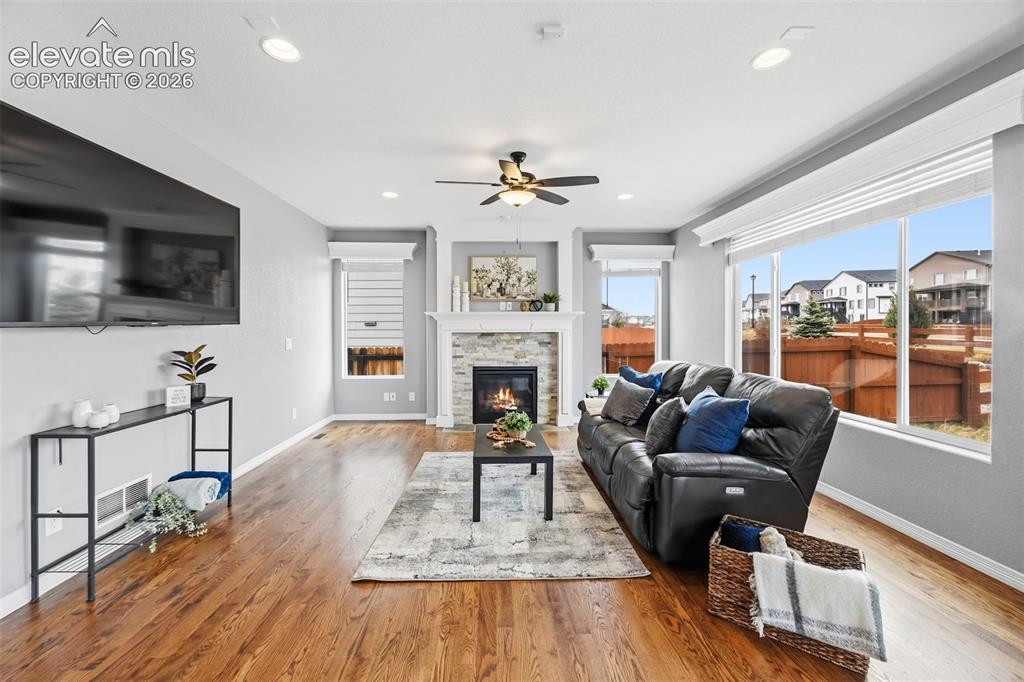 Image 10 of 46: Living Room