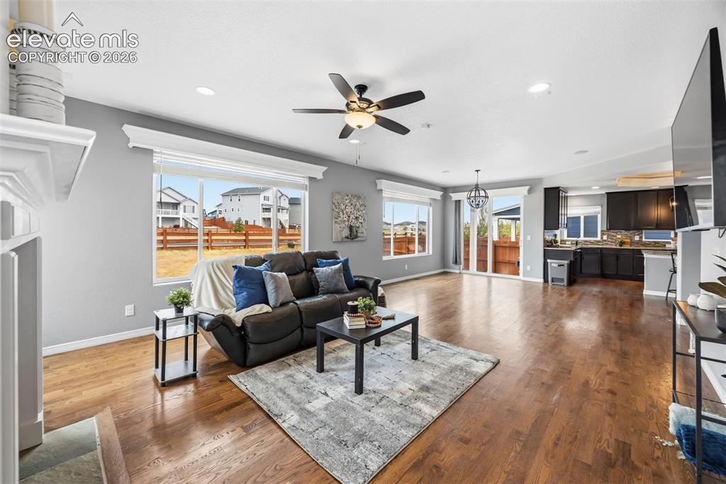 Image 11 of 46: Living Room