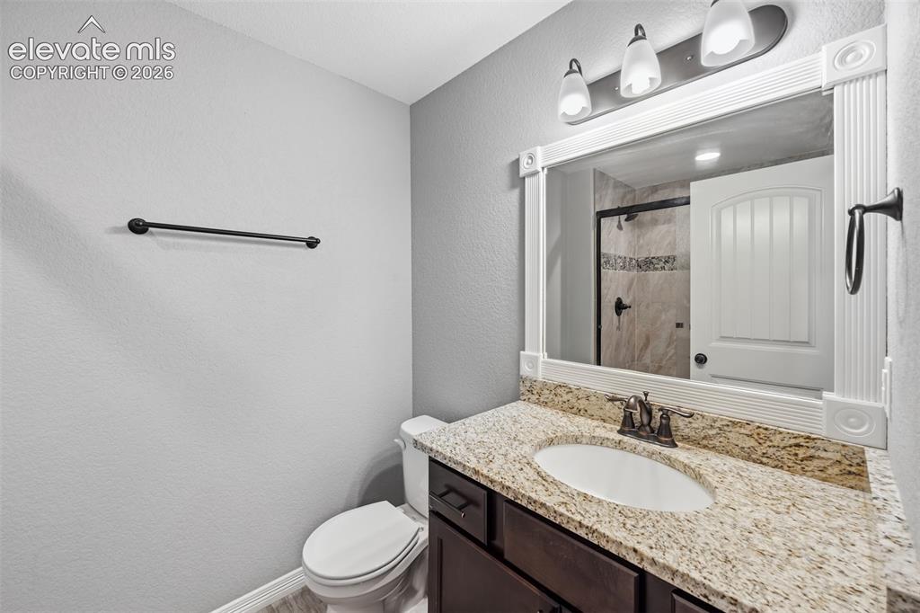 Image 14 of 46: Bathroom