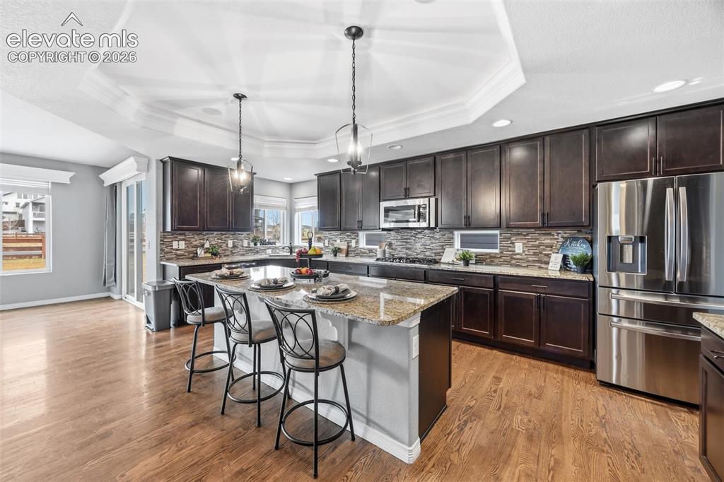 Image 5 of 46: Kitchen
