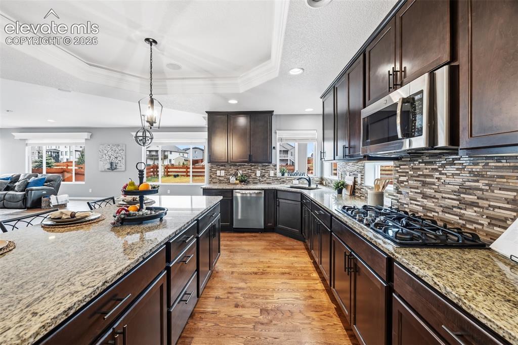 Image 6 of 46: Kitchen