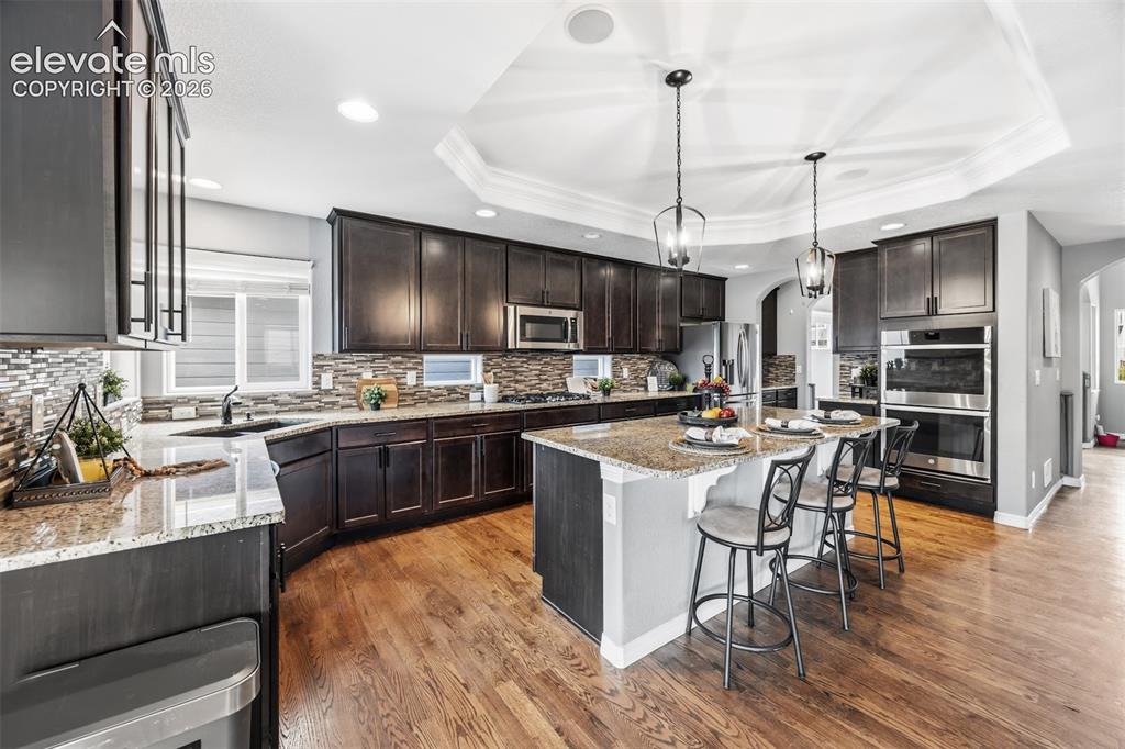 Image 7 of 46: Kitchen