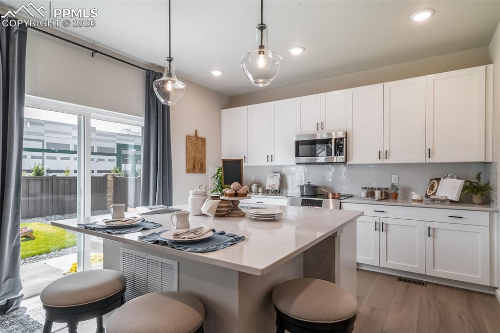 Image 33 of 42: Photos of a Model Home