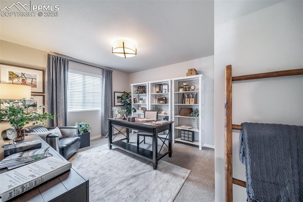 Image 9 of 42: Photos of a Model Home