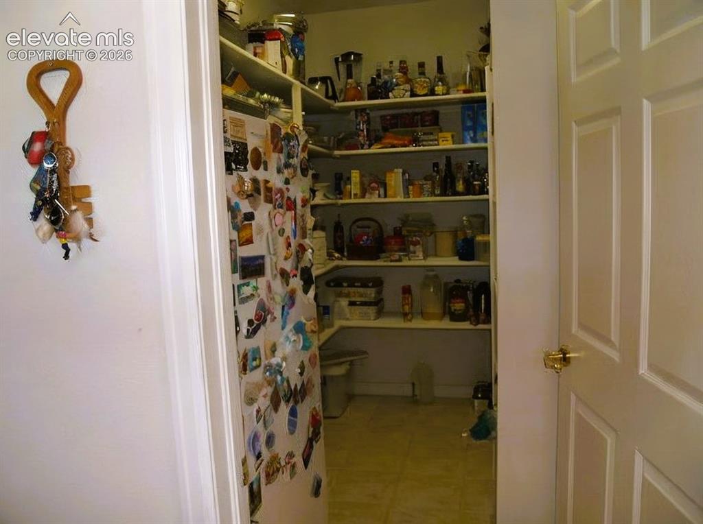 Image 27 of 38: Pantry