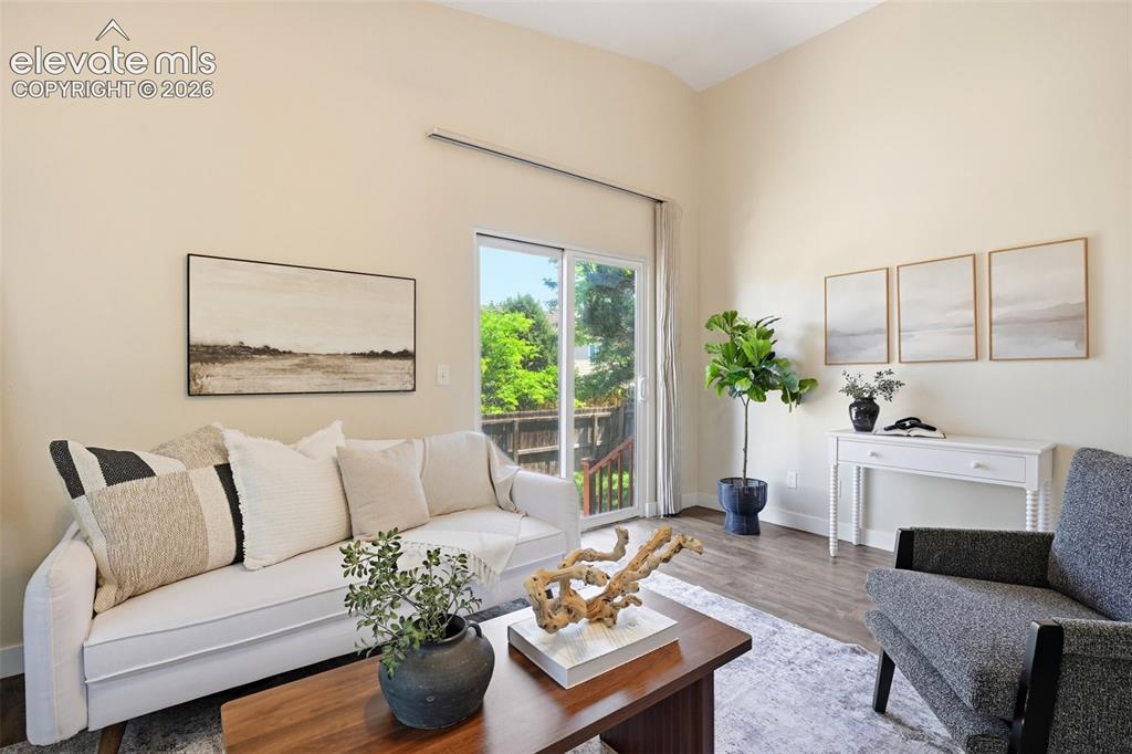 Image 18 of 44: Living Room