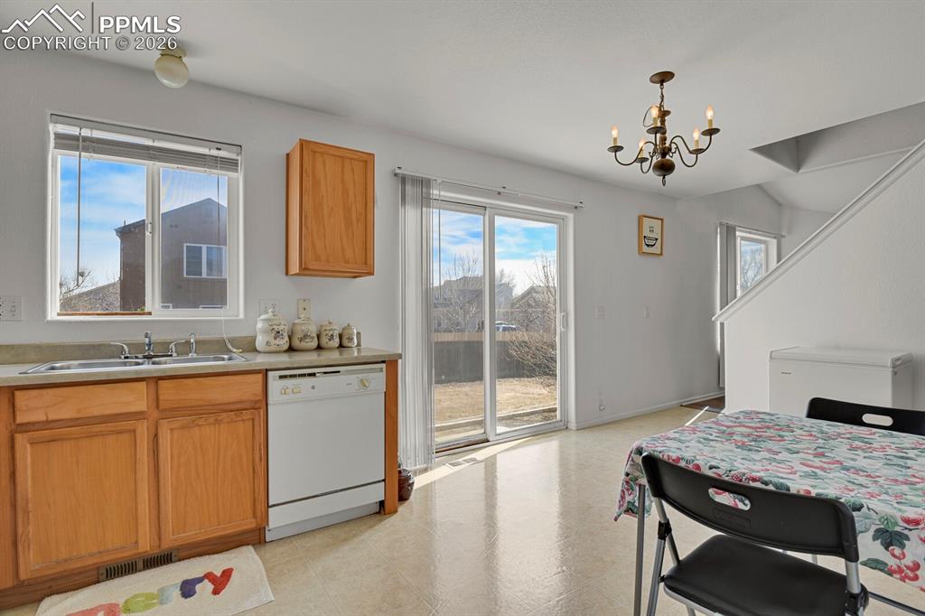 Image 11 of 38: Kitchen