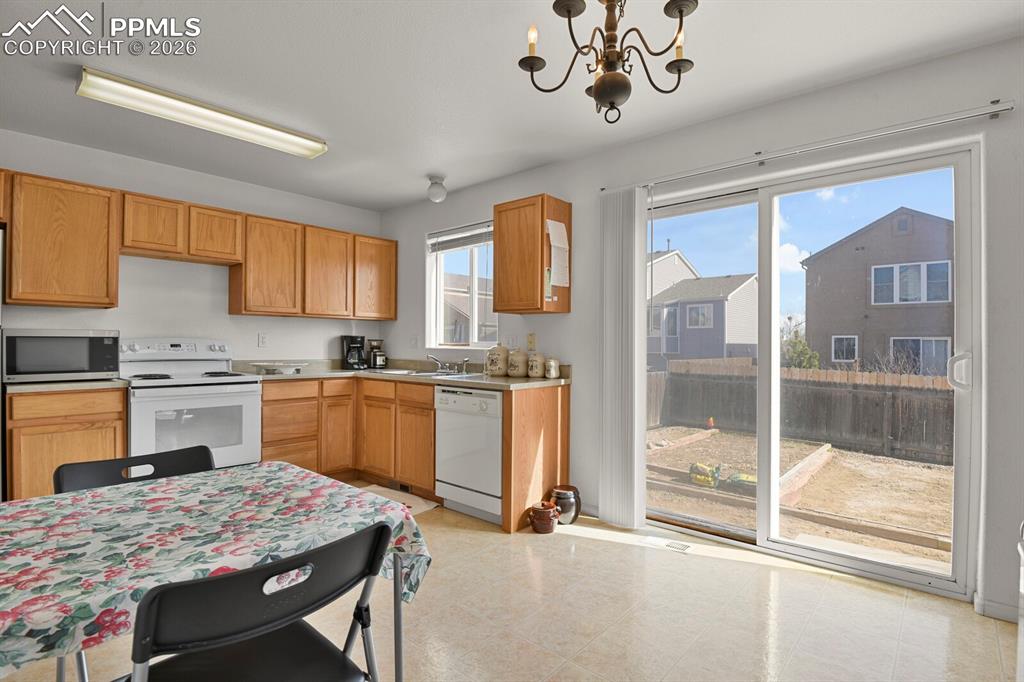 Image 12 of 38: Kitchen