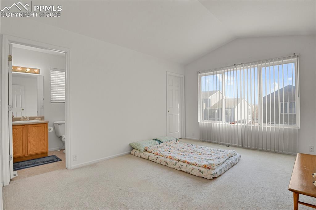 Image 18 of 38: Bedroom