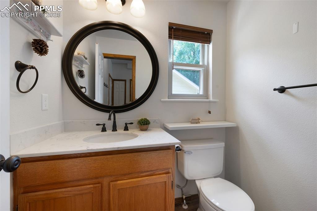 Image 17 of 50: 1/2 bath main level