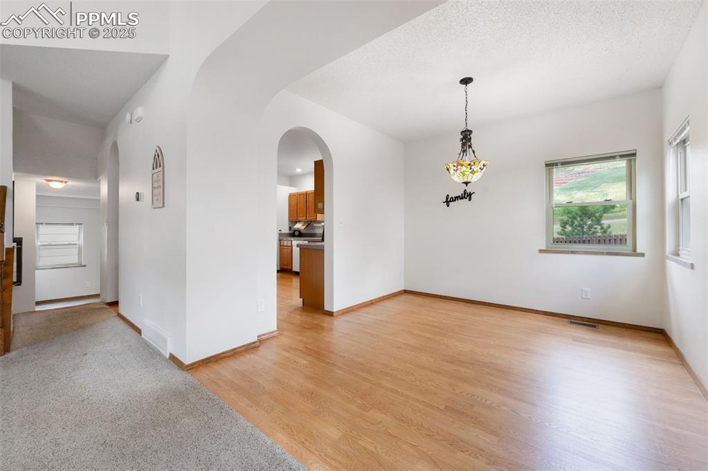 Image 8 of 50: hardwood floor