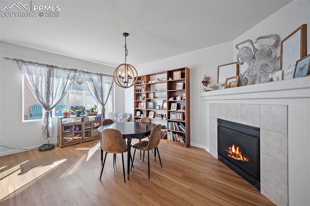 Image 29 of 37: Dining Area